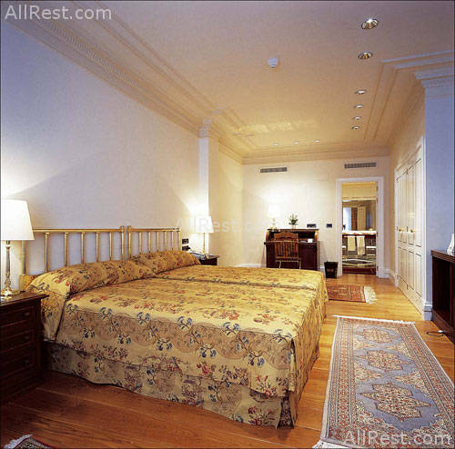 Lopez de Haro Hotel 5